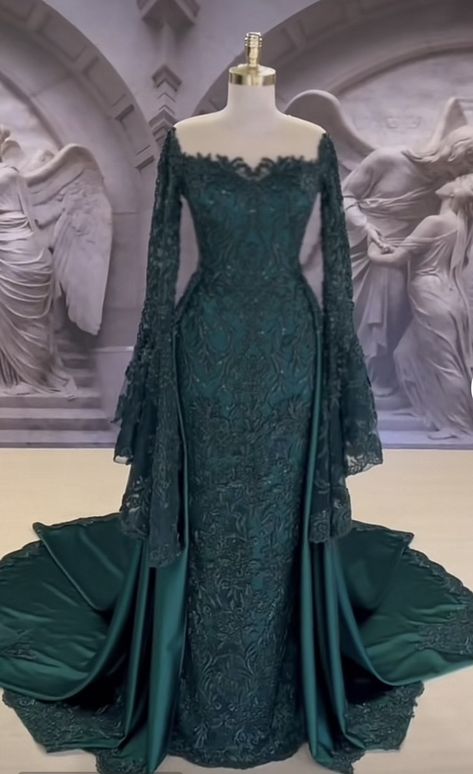 Eid Outfit Ideas, Simple Long Dress, Simple Evening Dress, Green Wedding Dresses, Afghan Wedding, Nikkah Dress, Classy Wedding Dress, Classy Prom Dresses, Fancy Wedding Dresses