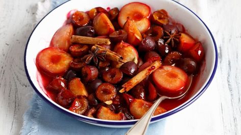 Stewed Fruit Recipe, Jewish Foods, Endo Diet, Stewed Fruit, Kosher Food, Chicken Shawarma Recipe, Fruit Pudding, Jewish Cuisine, Fruit Recipe