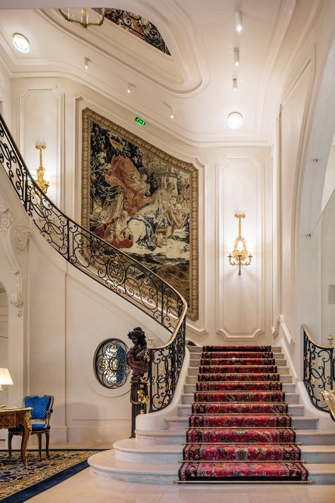 Railing Design Indoor, Paris Penthouse, Iron Stairs, Stairs Railing, The Ritz Paris, Paris Bedroom, Ritz Paris, Wrought Iron Stairs, Classic Interior Design