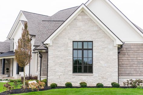 The Willows Residence - Transitional - Exterior - Indianapolis - by Whittney Parkinson Design | Houzz White Stone House Exterior, Casa Rock, Stone Veneer Exterior, Stone Exterior Houses, Transitional Exterior, Brick Exterior House, Brick Veneer, Modern Farmhouse Exterior, Traditional Exterior