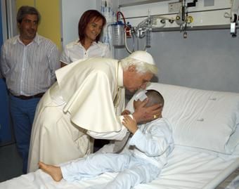 Catholic Teachings: When Catholics are sick and they are in hospitals many of them decide to have a priest go to there hospital rooms and perform the Sacrament of Anointing of the Sick just in case something happens to them. Anointing Of The Sick, Army Pics, Hospital Room, World Days, Holy Father, Male Eyes, Aids Hiv, Catholic Prayers, Catholic Church