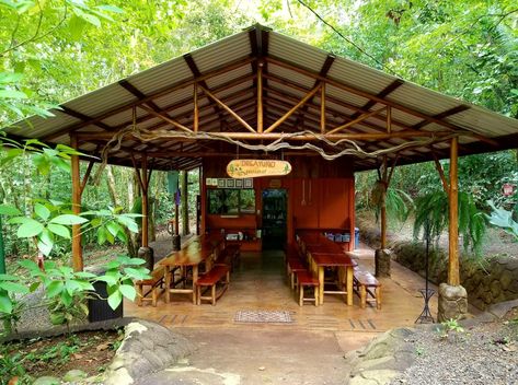 Bamboo Hut, Castle Layout, Hut House, Treehouse Hotel, Rustic Cafe, Small Cafe Design, Bamboo Bar, Bamboo Structure, Backyard Gazebo