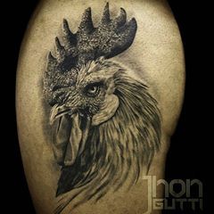 I•See•The•World•In•Black&Grey (@bng.script.tattoos) • Instagram photos and videos Rooster Tattoo Design, Hip Hop Tattoo, Script Tattoos, Chicken Tattoo, Rooster Tattoo, Tattoos Instagram, Candle Tattoo, Petit Tattoo, Bull Tattoos