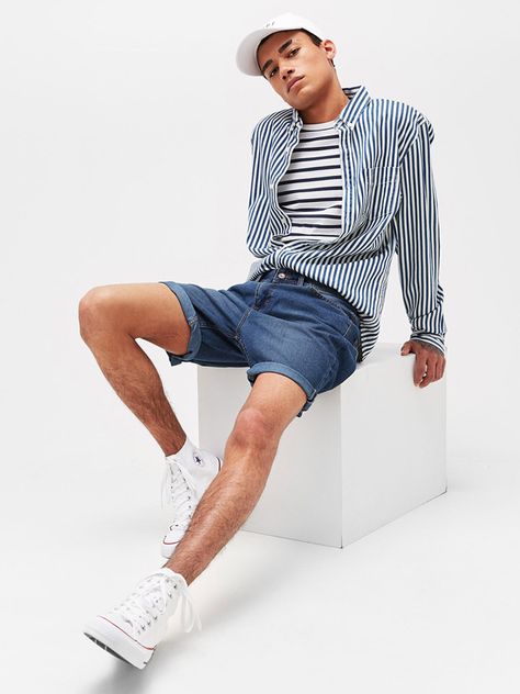 White converse and shorts Converse High Tops Outfit Mens, Converse High Tops Outfit, Outfits With Converse High Tops, How To Style Converse, How To Wear Converse, High Top Converse Outfits, Shorts And Converse, Peter Hale, White High Top Converse