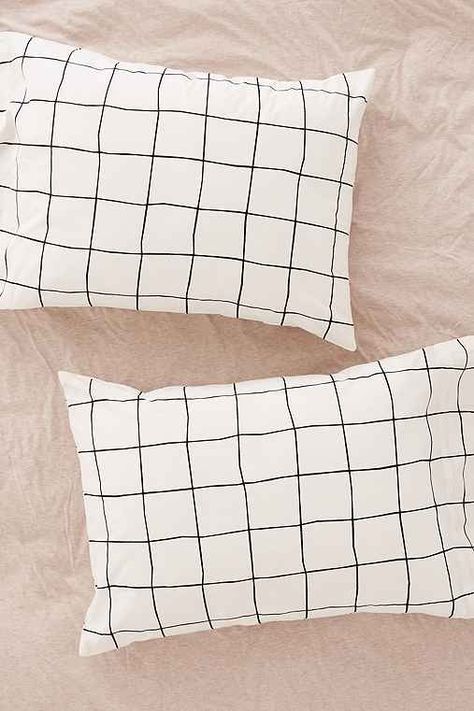 Modern black and white grid pillow cases from Urban Oufitters Home Duvet Covers Urban Outfitters, Coastal Bathroom, White Tile Floor, Remodel Bedroom, Living Room Decor Apartment, Apartment Living Room, Bedroom Inspo, Apartment Living, Pillow Set