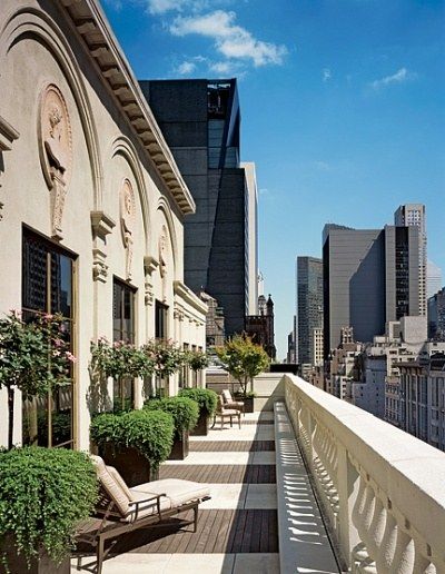 Inside the apartment Allem says you feel so removedthen you burst onto this incredible terrace. I didn't want to clutter... Penthouse Terrace, Manhattan Penthouse, Penthouse Living, Apartment Luxury, Luxury Penthouse, Landmark Buildings, Enchanted Home, Terrace Design, Nyc Apartment