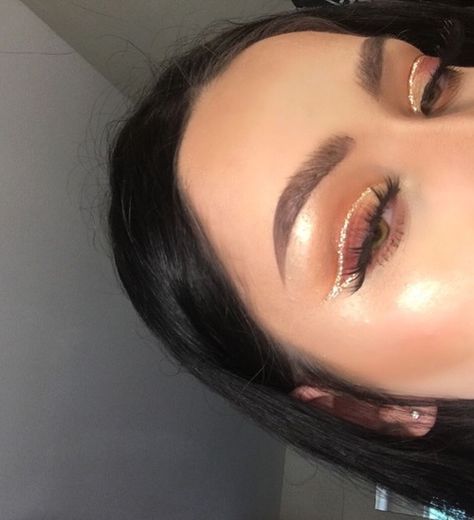 Mekap Mata, Make Up Inspiration, Glitter Makeup, Makeup Goals, Her Eyes, Gorgeous Makeup, Glam Makeup, Love Makeup, Pretty Makeup