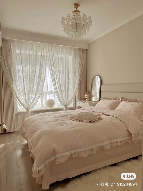 White Girly Bedroom Aesthetic, Big Coquette Bedroom, Old Money Bed Rooms, Old Money Bedroom Aesthetic Pink, French Princess Bedroom, Old Money Small Bedroom, Pretty Curtains Bedroom, Minimal Coquette Bedroom, Cute Pink Bedroom Aesthetic