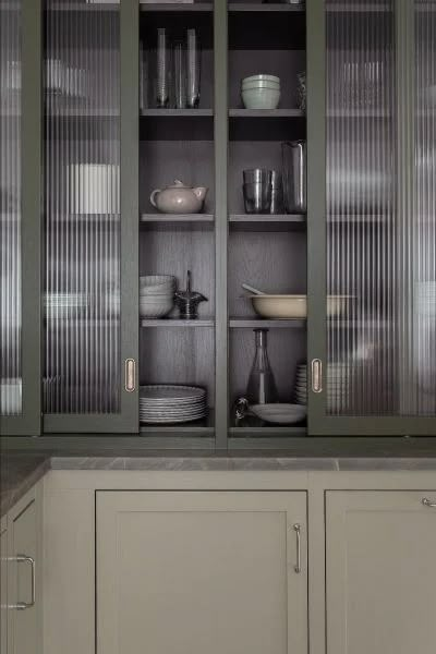 Hacienda Kitchen, Glass Kitchen Cabinets, Built In Furniture, Glass Cabinet, Glass Kitchen, Kitchen Cabinet Design, Kitchen Inspo, Cabinet Design, Glass Doors