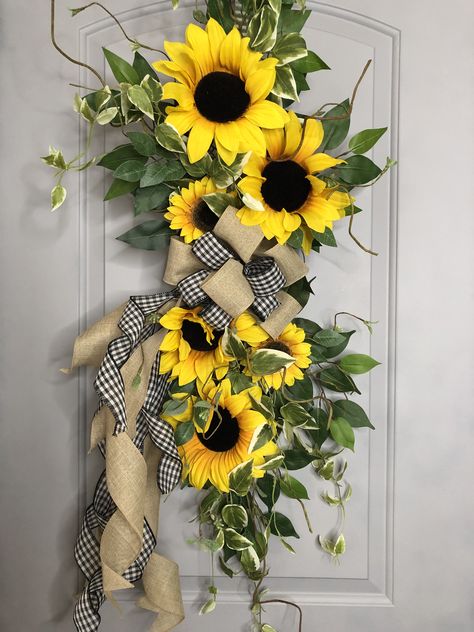 Spring wreath-sunflower swag-spring sunflower swag-farmhouse sunflower wreath-Mother’s day sunflower wreath-handmade wreath-frontdoor wreath Swag Wreath, Hydrangea Wreath, Sunflower Decor, Silk Flower Arrangements, Sunflower Wreaths, Handmade Wreaths, Farmhouse Wreath, Fall Decor Diy, Everyday Wreath