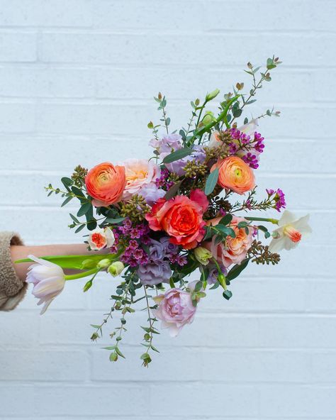 Pearl Bridal Bouquet, Orange And Purple Flowers, Wedding Installations, Coral Charm Peony, Plants Photography, Plant Indoor, Decoration House, June Wedding, Flowers Home