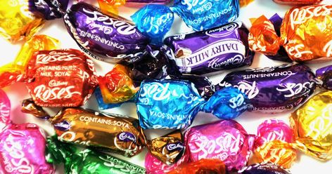 Irish Christmas Food, Irish Christmas Traditions, Cadbury Roses, British Sweets, Irish Christmas, Tatty Devine, Yule Log, Quality Street, Chocolate Assortment