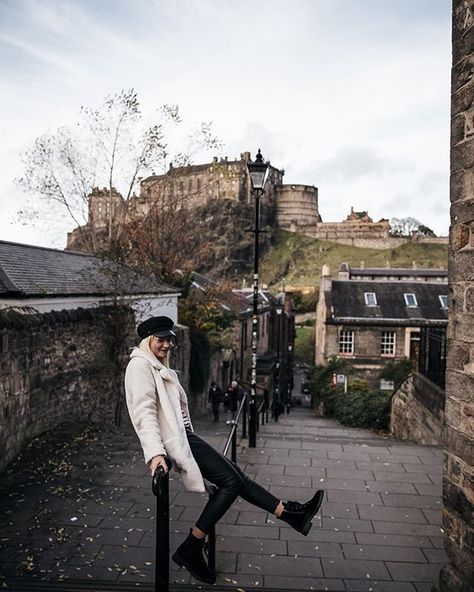 Disney's got nothing on Edinburgh Castle Scotland Outfit, Edinburgh Photography, Scotland Aesthetic, Visit Manchester, Edinburgh Travel, Visit Edinburgh, Honeymoon Photos, Wine Bars, Outfit For Travel