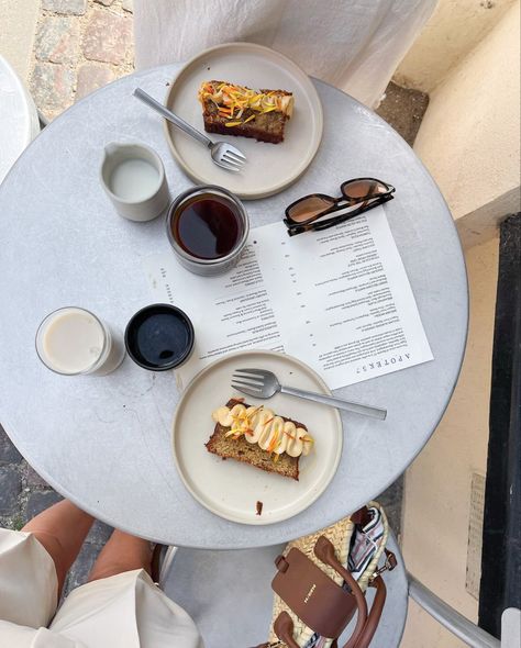 Copenhagen Cafe, Bread And Coffee, Copenhagen Summer, Cafe Aesthetic, Coffee Is Life, The Breakfast Club, Wine And Dine, Instagram Summer, Coffee And Books