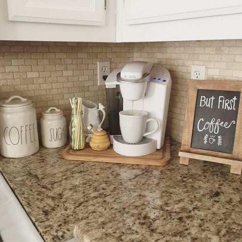 Small Station Kitchen Counter Organization, Coffee Area, Bar In Casa, Home Coffee Stations, Coffee Nook, Decor Ikea, Home Coffee Bar, Kitchen Counter Decor, Coffee Bar Home