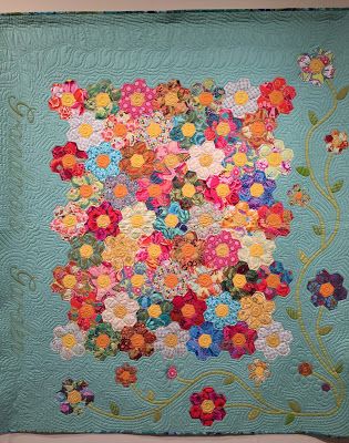 Flower Garden Quilt Ideas, Grandmother's Garden Quilt, Garden Quilts, Hexie Quilts Patterns, Grandmothers Flower Garden Quilt, Hexie Quilts, Hexagon Quilt Pattern, Hexagon Patchwork, Grandmothers Flower Garden