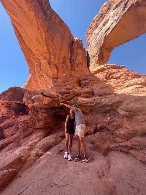 #travel #travelphotography #utah #moab #nationalparks #zion Moab Aesthetic, Zion Aesthetic, Utah Aesthetic, Utah Moab, Utah Hiking, Utah Trip, Arizona Trip, Gorgeous Places, Utah Hikes