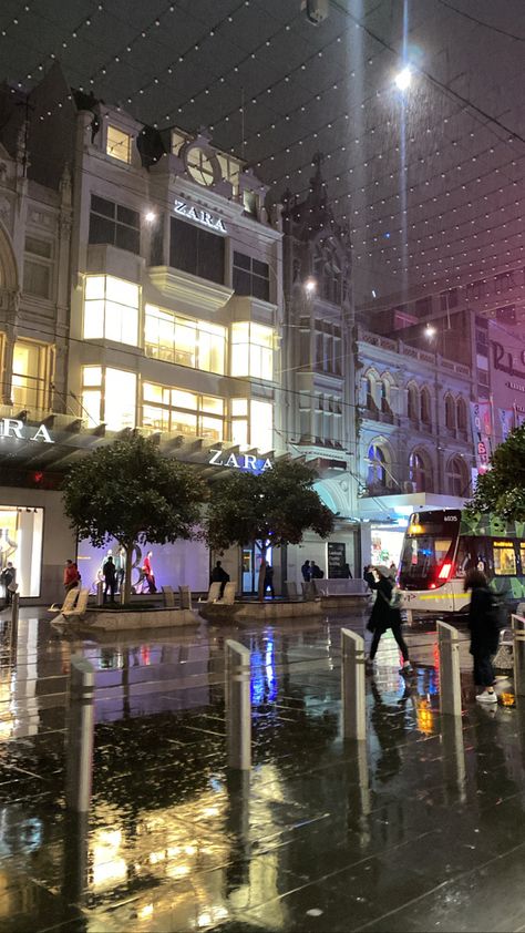 Mall Night Aesthetic, Melbourne Lifestyle, Rainy Melbourne, Rainy City Aesthetic Night, Melbourne Night Aesthetic, Melbourne At Night, Sydney Night Aesthetic, Rain Aesthetic City Night, Melbourne Nightlife