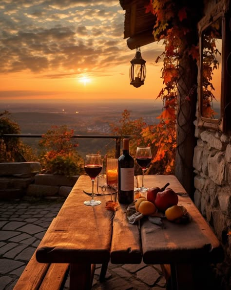 Vineyard Pictures, Autumn In Italy, Italian Autumn, Wine In Italy, Vine Yard, Italy Fall, Wine Wallpaper, Tuscany Wine, Romantic Autumn