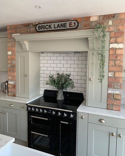 107 Likes, 14 Comments - John - Home - Interiors (@thehouseofdickenstocks) on Instagram: “#throwbackthursday 💫 . . Morning Guys 👋🏽 . . I’ve had loads of questions about the chimney breast…” Kitchen Alcove Ideas, Cooker Hood Ideas, Kitchen Alcove, Brick Chimney Breast, Kitchen Cooker Hood, Interior Design Kitchen Rustic, Realistic Kitchen, Alcove Ideas, French Kitchens