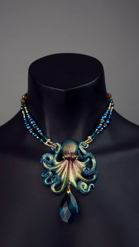 Ocean Themed Outfits, Aquatic Accessories, Sea Creature Costume, Mermaid Fin, Mermaid Crafts, Art Jewelry Design, Mermaid Aesthetic, Mermaid Jewelry, Fairy Necklace