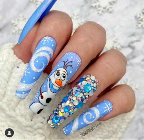 Olaf Nails, Frozen Nail Art, Frozen Nails, Disney Christmas Nails, Blue Christmas Nails, Nail Art Noel, Disney Inspired Nails, Disney Acrylic Nails, Snowman Nails