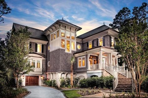 Beautiful Beach Houses, Cottage Exteriors, Pretty Houses, Beachfront Decor, Beach House Exterior, Stucco Homes, Kiawah Island, Home Exterior, Beach House Design