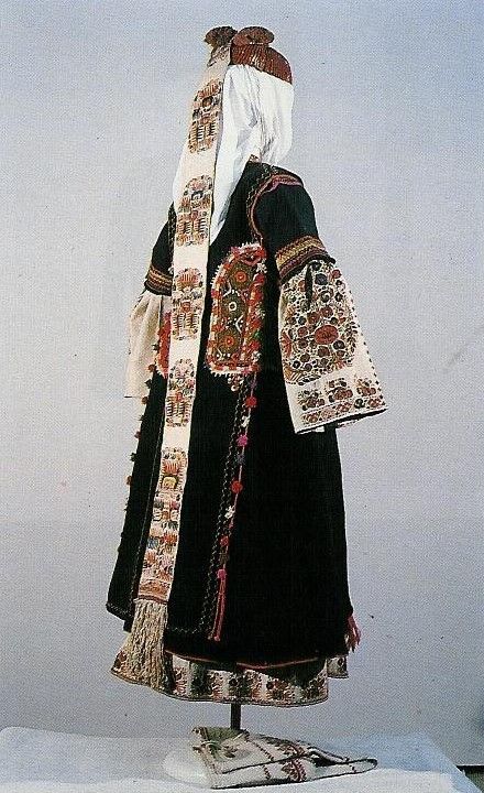 Young married woman's costume,      second half of the 19th century, Doupnitza region /back/ (NEM) Bosnia Traditional Clothes, Bulgarian Folk Costume, Bulgarian Shevitza, Bulgarian Costume, Bulgarian Traditional Clothing, Bulgarian Women, Bulgarian Folklore, Bulgarian Clothing, Turkish Textiles