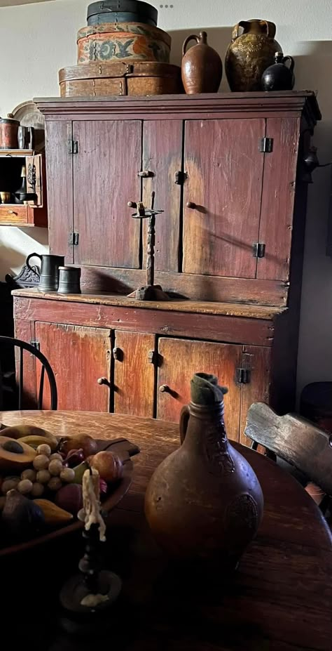 Primitive Office, Colonial Primitive Decor, Colonial Interiors, American Dining Room, Primitive Cabinets, Primitive Cupboards, Colonial Interior, Antique Cupboard, Primitive Colonial