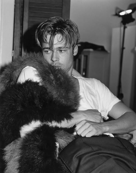 Brad Pitt Drew Barrymore 90s, 90s Actors, Bruce Weber, Kris Kristofferson, Zachary Levi, Shailene Woodley, Theo James, Richard Gere, Luke Evans