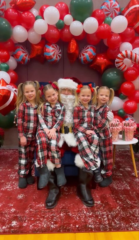 Quadruplets Aesthetic, Riley Busby, Gardner Quad Squad, Quad Squad, Busby Family, Movie Outfits, Movies Outfit, Christmas Aesthetic, Baby Fever