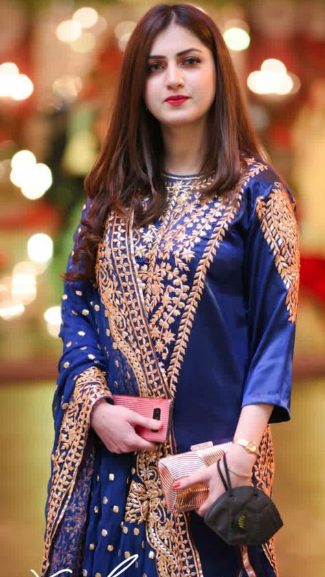 Gotta Work Dresses, Gotta Work Dresses Pakistani, Fashion Show Dresses, Women Cotton Dress, Mehendi Outfits, Gowns Dresses Elegant, Indian Designer Suits, Velvet Dress Designs, Baby Clothes Girl Dresses