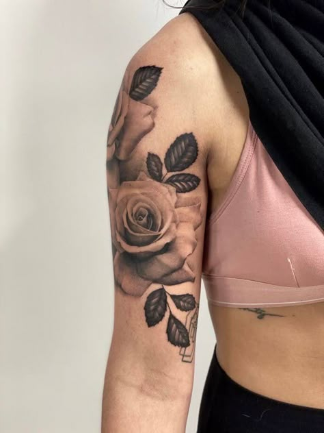 Shoulder Lace Tattoo, Realism Roses Tattoo, Rose Bicep Tattoos For Women, Rose Tattoos Shoulder, Realism Floral Tattoo, Rose Tattoo Upper Arm, Rose Realism Tattoo, Rose Shoulder Tattoos For Women, Realism Flower Tattoo