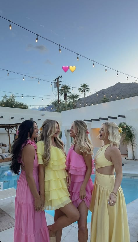 Pool Birthday Outfit, Birthday Brunch Outfit, Ootd Classy, Pool Party Outfit, Birthday Dinner Outfit, Pool Party Outfits, Pool Birthday, Pastel Dress, Birthday Brunch