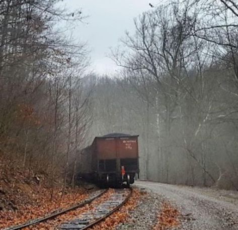 Appalachia Aesthetic Dark, Appalachia Core, Zay Core, Cowboy Moodboard, Appalachia Aesthetic, Appalachian Gothic, Appalachian Horror, Southern Gothic Aesthetic, Southern Aesthetic