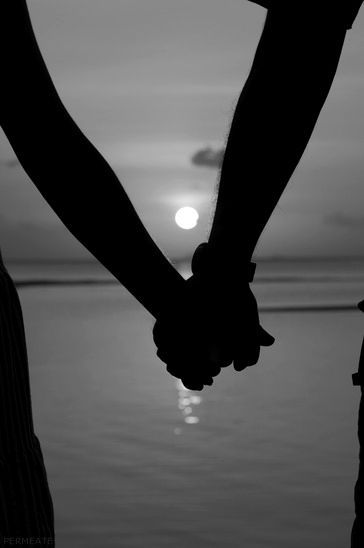 Love Wallpapers Romantic, Couple Holding Hands, Couple Hands, Couple Silhouette, Shotting Photo, Goals Pictures, Cute Couples Photos, Couple Beach, Cute Couple Art