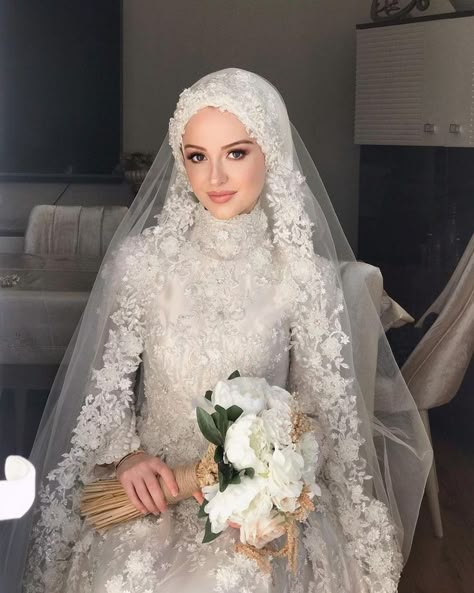 Hijabi Wedding Dress, Muslim Wedding Dress Hijab Bride, Turkish Wedding Dress, Wedding Dresses Hijab Bride, Wedding Hijab Styles, Wedding Dress Hijab, Muslim Wedding Gown, Bridal Hijab Styles, Hijabi Wedding