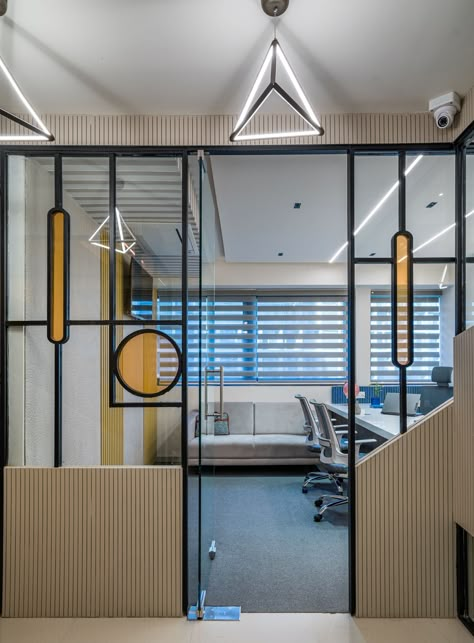 Corporate Office | De’UJA Designs | Ahmedabad – Interiorlover Interior Kitchen And Living Room Partition, Office Partition Design, Modern Office Partitions, Bar With Stools, Partition Living Room, Office Partitions Wall, Glass Partition Designs, Office Cabin Design, Small Office Design Interior