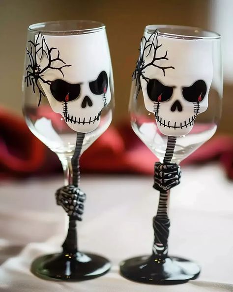 Transform your big day into a spine-tingling celebration! Embrace the eerie charm of Halloween with unique wedding ideas that celebrate love and fright. Join us for inspiration! #HalloweenWedding #SpookyCelebration #LoveAndFright #WeddingIdeas Wedding Ideas Halloween, Halloween Wedding Ideas, Halloween Weddings, Wedding Decor Inspiration, Wedding Forward, Unique Halloween, Spooky Decor, Ideas Halloween, Halloween Wedding