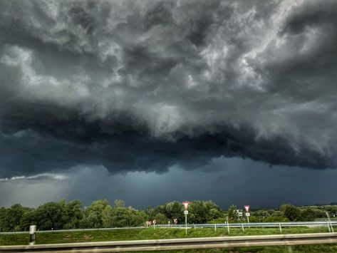 Gear Decorations, Dark Stormy Sky, Painting Skies, Thunderstorm Clouds, Stormy Clouds, Dark Weather, Sky Dark, Dark & Stormy, Weather Cloud