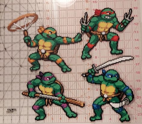 Perler Beads Tmnt, Ninja Turtle Perler Beads, Ninja Turtle Perler Bead Pattern, Tmnt Perler Bead Patterns, Ninja Turtles Perler Beads, Spyro Perler Beads, Charmander Perler Beads, Tmnt Pixel Art, Tmnt Perler Beads