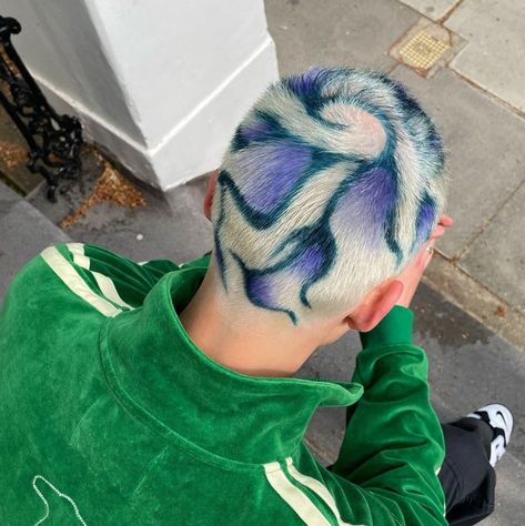 Buzzcut Hair Dye Art, Buzz Cut Hair Dye Designs, Bleached Hair Men, Shaved Head Designs, Shaved Designs, Short Dyed Hair, Tie Dye Hair, Dyed Hair Men, Buzz Cut Hairstyles