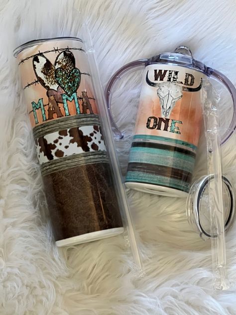 Mama and me set Western Tumbler Cup Ideas, Sippy Cup Tumbler Ideas, Western Cups, Cow Crafts, Cow Craft, Tumbler Cups Personalized, Baby Clothes Country, Western Wild, Cowgirl Style Outfits