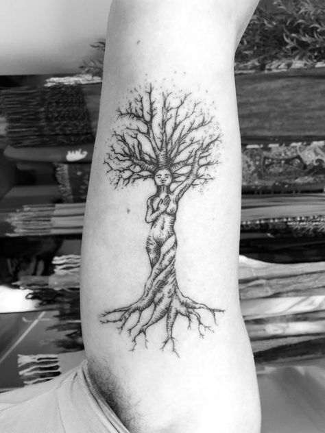 Honoring of Gaia. This symbolizes that the Mother is ever present in all life on earth. Trees to me represent life and are very powerful teachers when worked with. Mother Nature Tree Of Life Tattoo, Gaia Tree Of Life Tattoo, Tree Lady Tattoo, Mother Gaia Tattoo, Mother Earth Tattoo Divine Feminine, Gaia Tattoo Mother Earth, Cool Tree Tattoos, Gaia Goddess Tattoo, Tree Of Life Tattoo Feminine