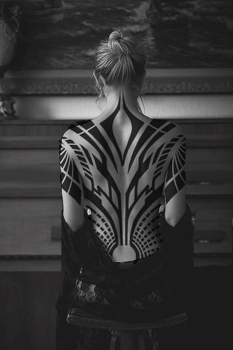 Back Tattoo Ideas, Cyberpunk Tattoo, Backpiece Tattoo, Blackout Tattoo, Tattoo Henna, Full Back Tattoos, Back Tattoos For Guys, Full Body Tattoo, Back Tattoo Women