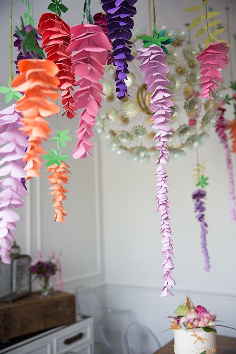 Paper Wisteria, Paper Flower Video, Paper Succulents, Deco Jungle, Paper Flower Art, Flower Video, Paper Flower Template, Paper Flowers Craft, Paper Flower Wall