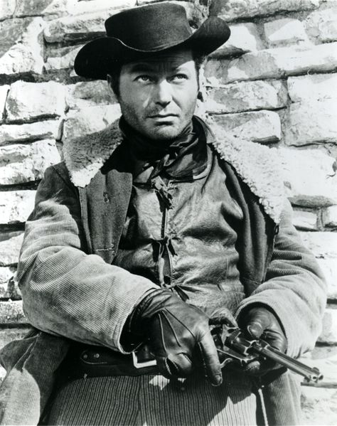 DeForest Kelly as a cowboy. OH. MY.GOSH. This makes me the happiest woman alive!!!! Trekking Quotes, Deforest Kelley, Star Trek Day, Spock And Kirk, Unique People, Star Trek Original, Tv Westerns, Hubba Hubba, Picture Movie