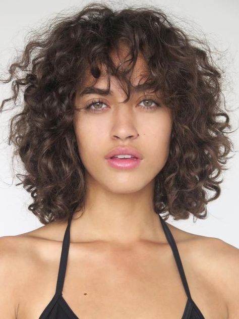 Undercut Curly Hair, Hair Fringe, Short Curly Hairstyles, Brown Curly Hair, Curly Bangs, Curly Hair Wig, Hair 2018, Haircuts For Curly Hair, Curly Hair With Bangs