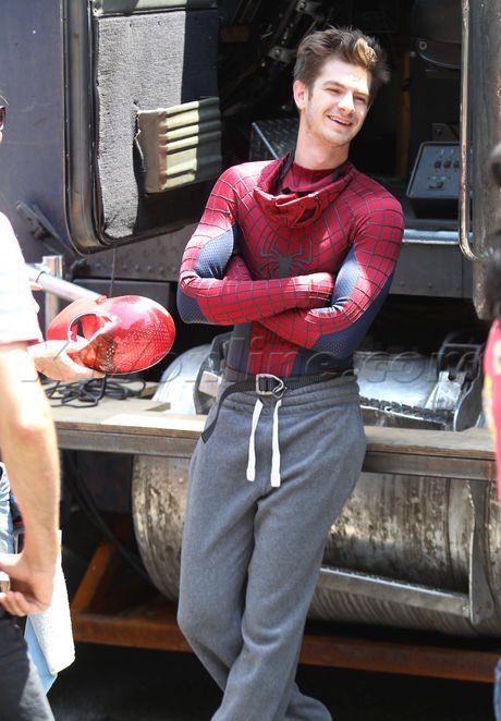 Men In Sweatpants, Spider Man Suit, Andrew Garfield Spiderman, Garfield Spiderman, Michael Ealy, Spiderman Costume, Hottest Male Celebrities, Normal Clothes, Andrew Garfield