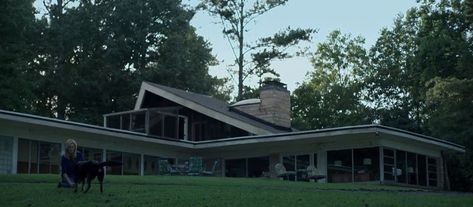 Ozark House, Ozark Netflix, Life Space, Filming Locations, Season 3, Lake House, Home Remodeling, Dream House, New Homes